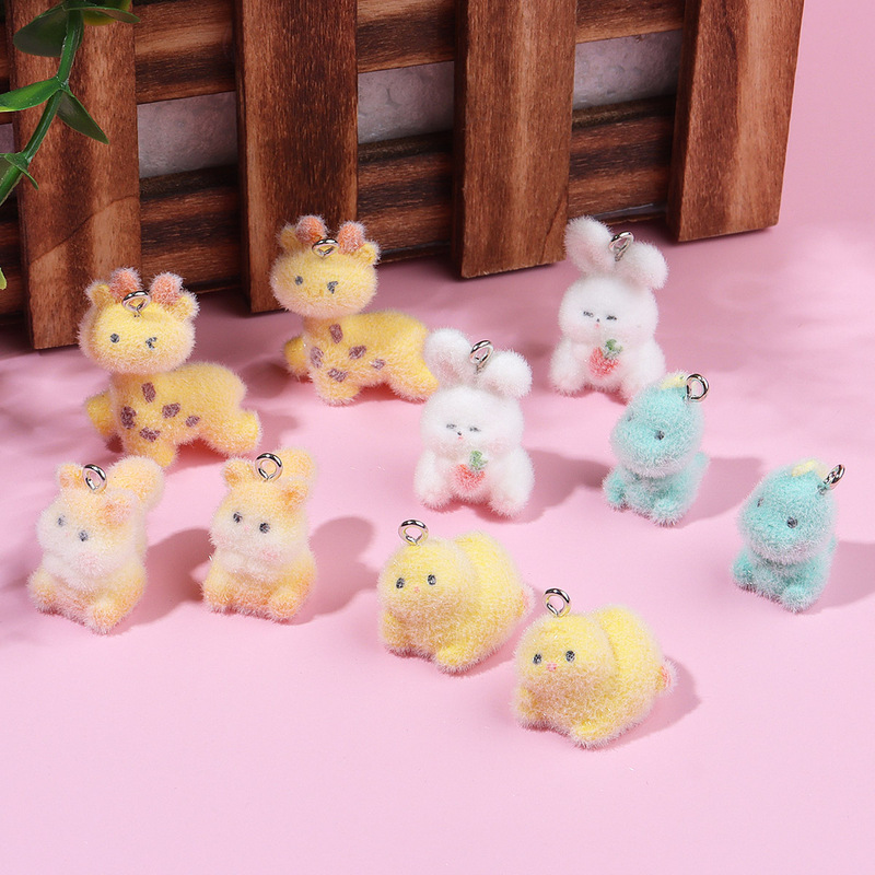 Resin flocking three-dimensional cute chicken rabbit dinosaur squirrel giraffe pendant DIY jewelry pendant accessories
