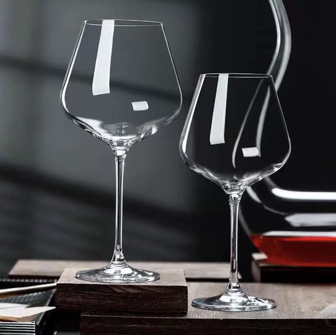 Impresión láser transfronteriza de comercio electrónico LOGO cristal cortado en frío tazas de vino alto tazas de champán caseras tazas de vino logotipo