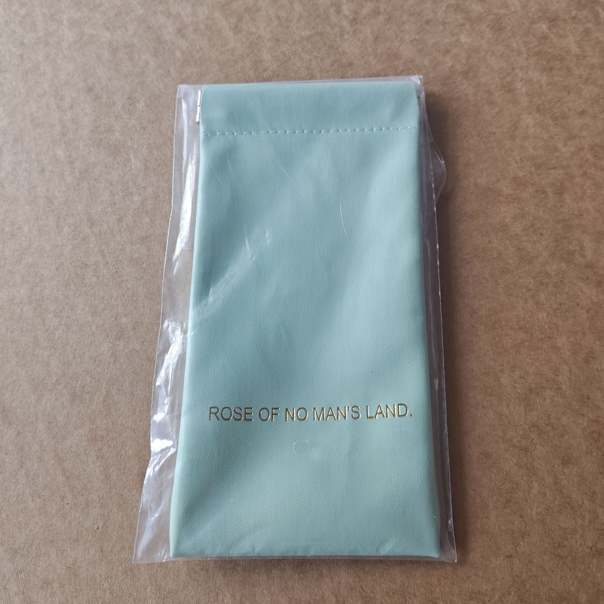 독립 포장으로 추가된 모델(녹색)