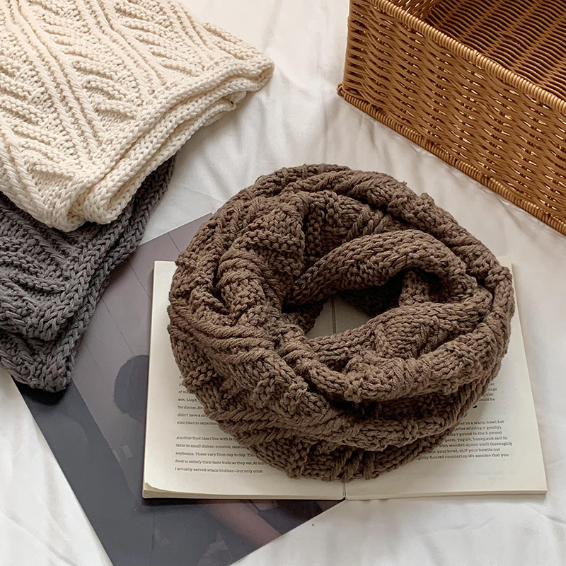 Bufanda otoño e invierno versátil 2025 versión coreana nueva lana unisex bufanda de lana tejida cubre cuello fabricante al por mayor.