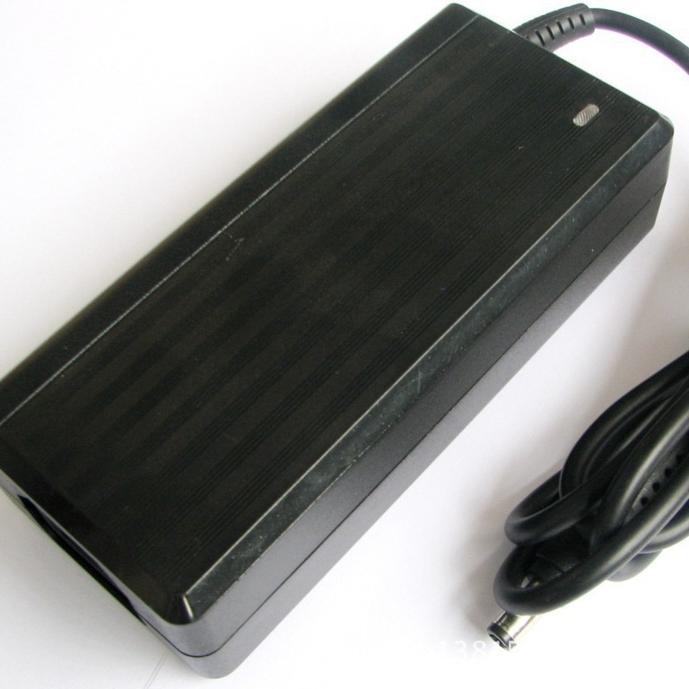 电源厂家生产桌面式电源12V6A电源适配器