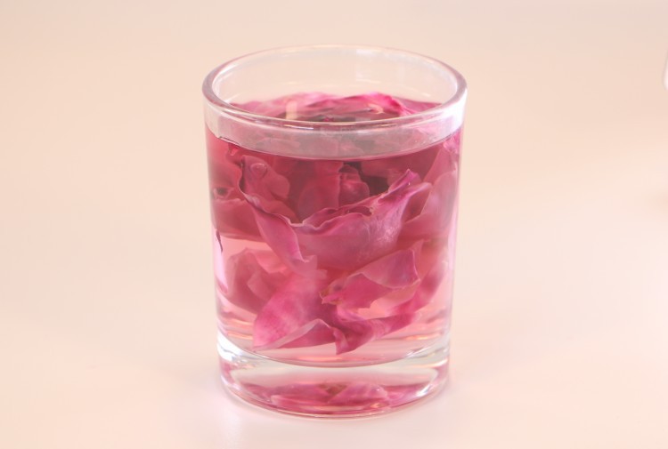 Mo Hong Rose Bud Tea Dried Yunnan Rosa Rugosa Flower Crowns Freeze Dried Edible Herbal Floral Tea 30g Jar quality and texture