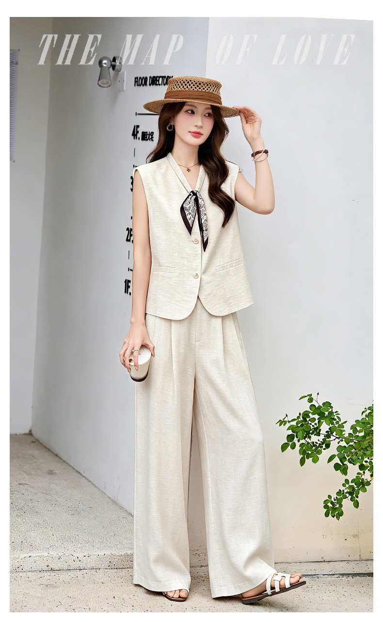 Bộ vest nữ gồm áo gile và quần tây ống đứng cạp cao — màu đen, màu cam, màu trắng ngà chi tiết 3