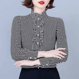 Women's long-sleeved chiffon shirt 2022 new early autumn houndstooth top age-reducing beautiful Western style bottoming shirt