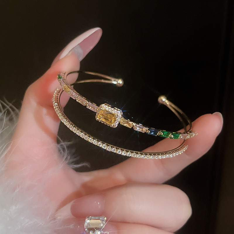 Pulsera de apertura geométrica de malla de flor de circón, pulsera retro de lujo ligero exquisito europeo y americano