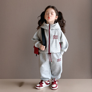 ���Q��Ůͯ���b�Bñ���b2025�¿���⽑����ĸУ�@�\�Ӄɼ���ͯ�b