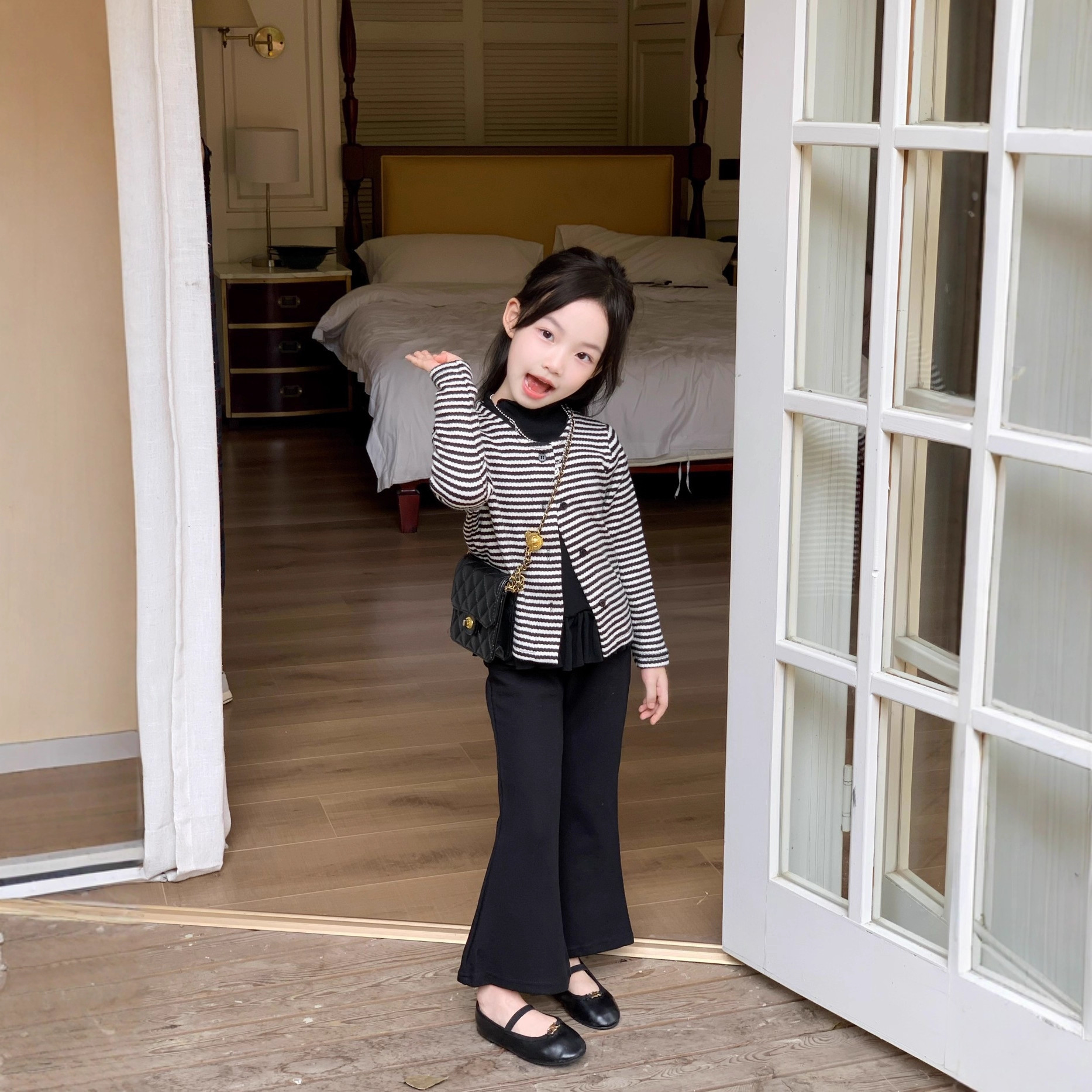 Autumn New Striped Jacket for Women 2025 Autumn Outfit for Girls Stylish Loose Short Knitted Cardigan Spring and Autumn Top