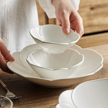 德化花瓣碗盘家用2025新款高档会所酒店餐厅沙拉碗陶瓷日式汤面碗