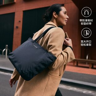 Capacious one-shoulder bag, waterproof laptop to go out