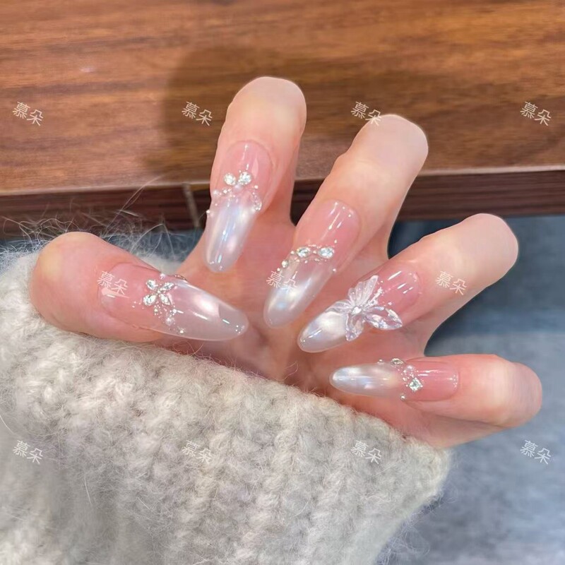 Handmade Nail Art with Summer Light Purple Glass Beads, Cat-Eye 3D Bow Nail Pieces, Gentle and High-End Feel, Brightening Nail Design
