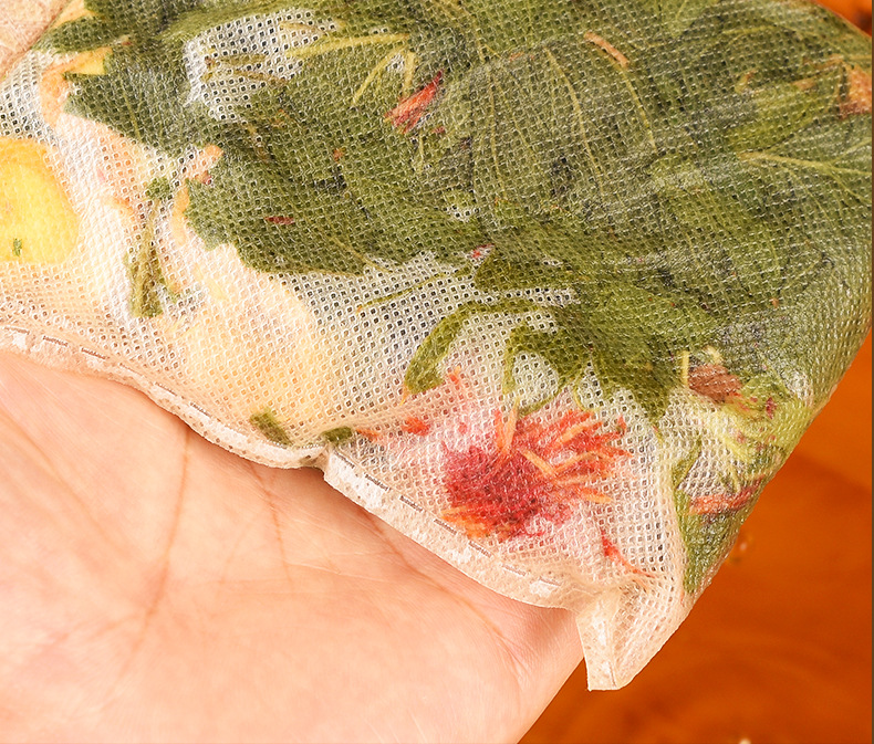 Dried Mugwort Ginger Safflower Foot Soak Pack Herbal Foot Bath 30g x 30 Bags in use