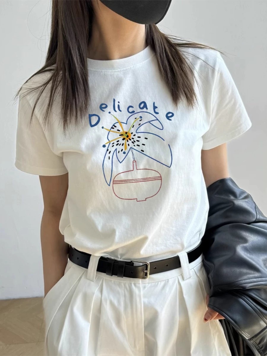Japanese retro cartoon white T-shirt with a round collar