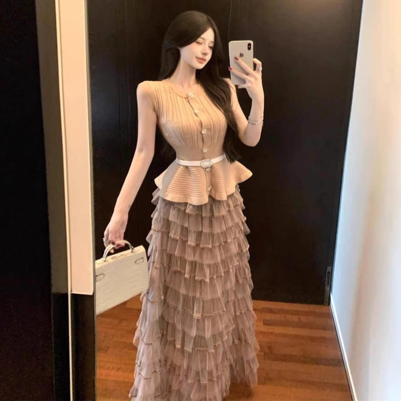 気質ラインストーンスリムノースリーブTシャツレディース夏タイトウエストニットデザインスリムで多用途のホットガールトップ|undefined