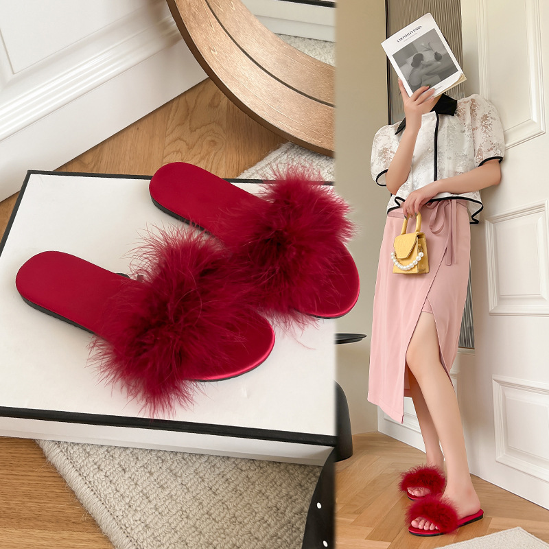 Spring and Summer New Style Wedding Celebration Red Couple Pair of Silks and Satins Bridesmaid Furry Slippers Groom and Bride Dressing Gown Shoes