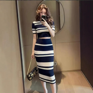 ���ļ�����Ư��ootd����һ����Ů�b�nϵ�{ɫ�l�y���°���ȹ�ɼ���