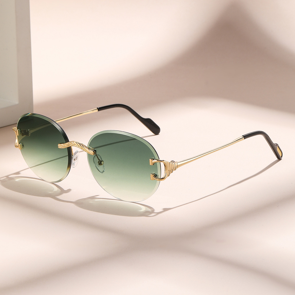Golden frame double green