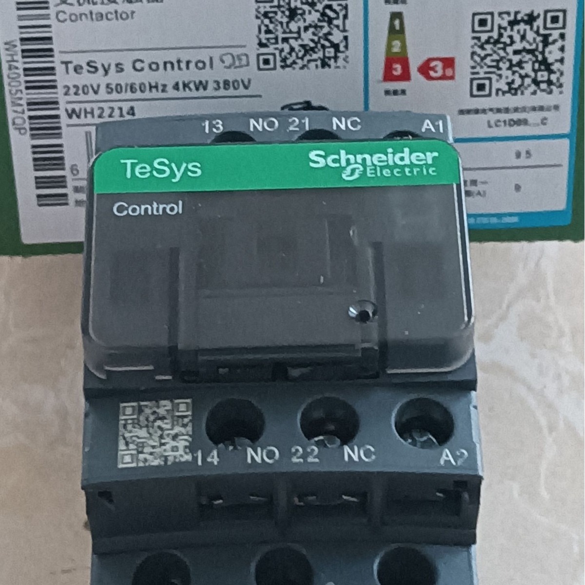 现货供应全新交流接触器LC2- D09  /10/01N热卖