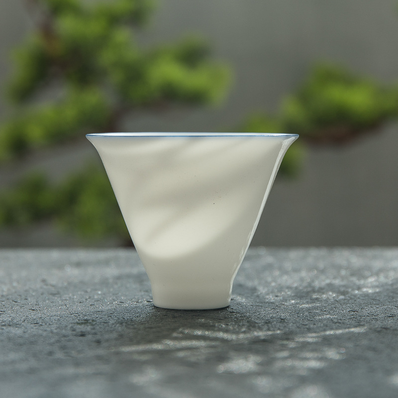 비취 도자기 얇은 타이어 블루 라인 (꽃 언어) 70ml