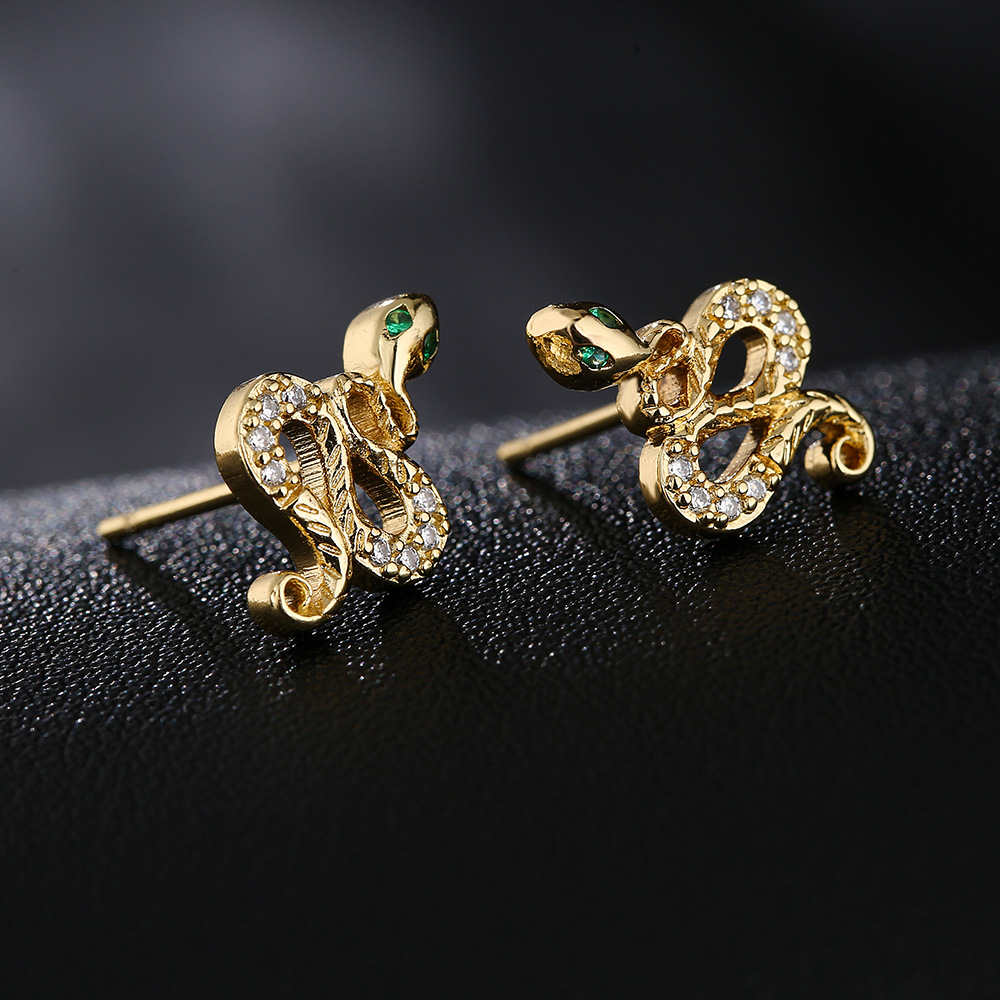 Boucles D&#39;oreilles Serpent En Or 18 Carats Plaquées De Zircon De Cuivre Rétro À La Mode display picture 2