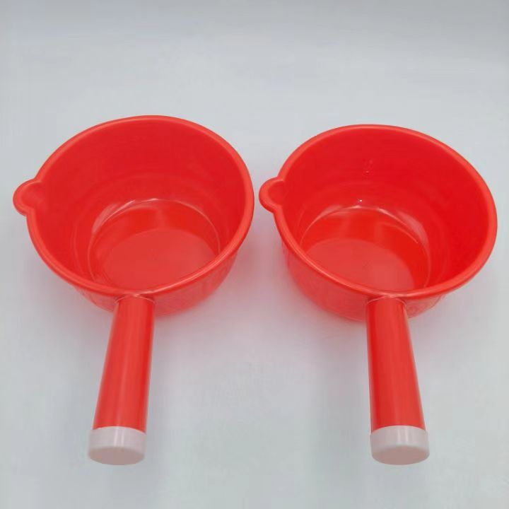 Plastic Red Water Scoop Thickeneded Kitchen Water Scoop with Spout Baby Bath Water Scoop Two Yuan Store Water Scoop Wholesale