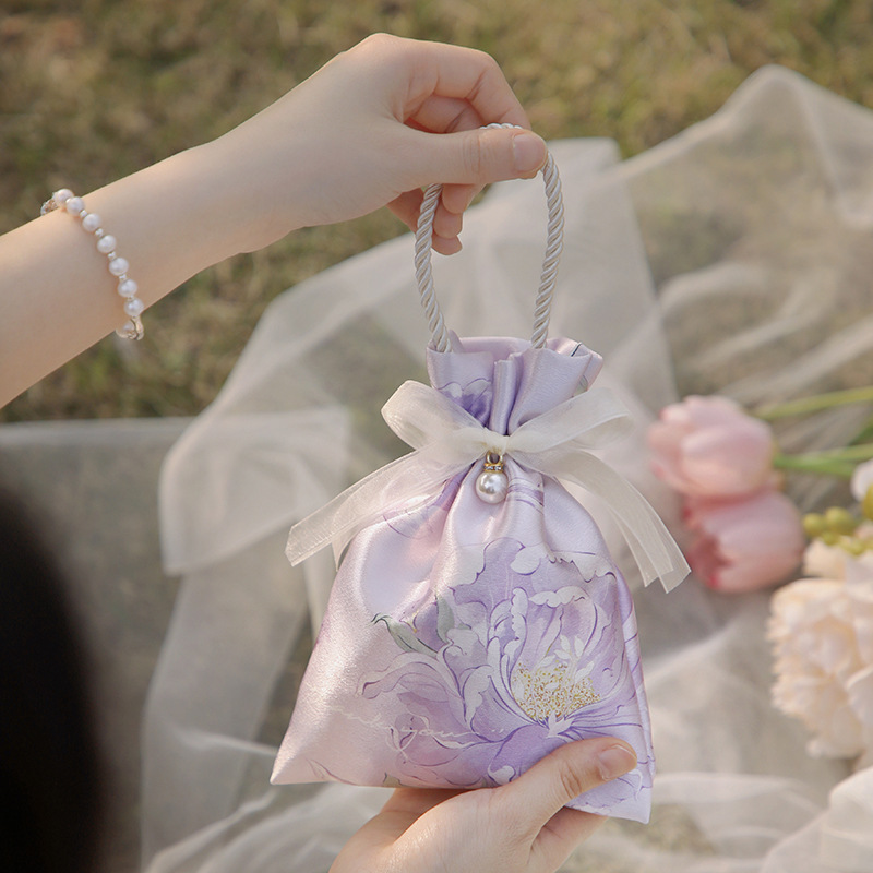 2025新款结婚喜糖袋子婚礼高级喜糖盒子手提糖果袋小红书花朵布袋|undefined
