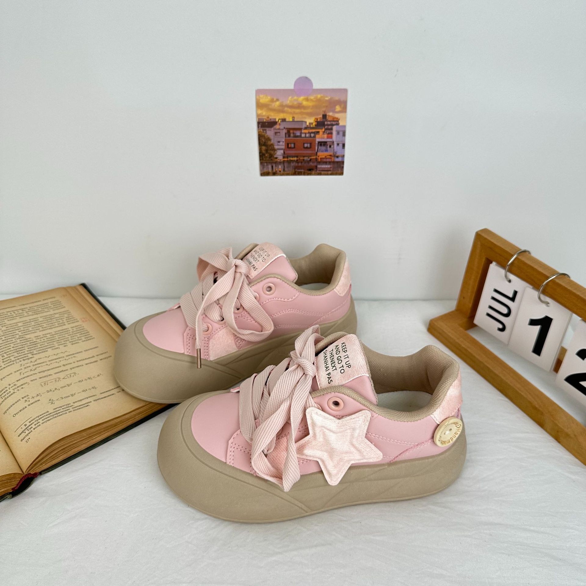 Estrellas de ondas largas zapatos de skate casuales de base baja para mujeres zapatos de pan de estilo coreano zapatos de nicho para estudiantes de mujeres