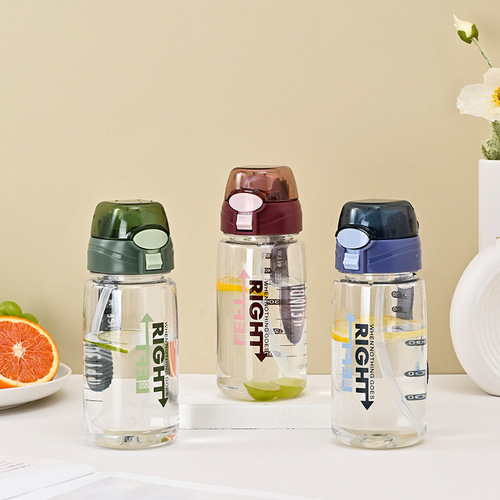 Sports water bottle for boys and girls, large capacity, one-click pop-top straw cup, portable space cup, durable plastic cup