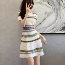 彩色条纹针织裙女春夏2023新款名媛气质修身法式小香风短袖连衣裙