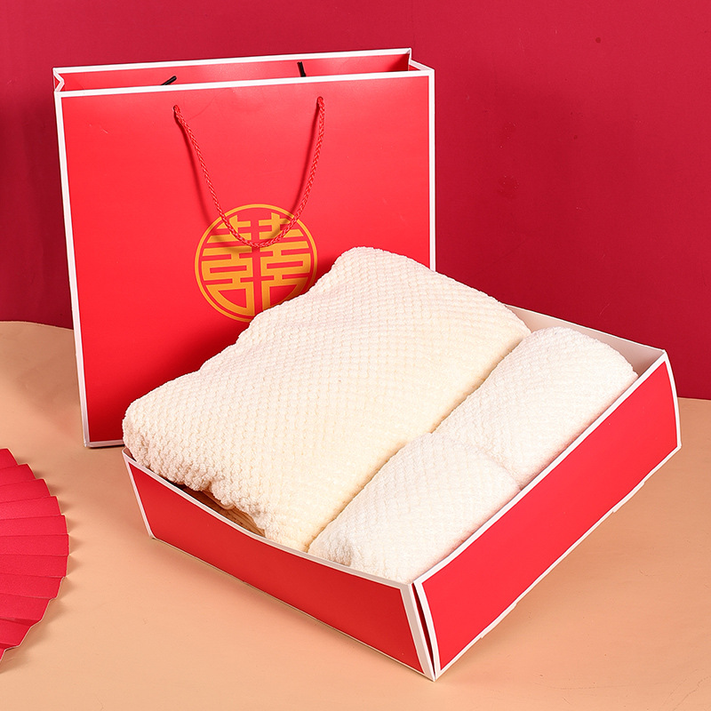 Boda boda Toalla de baño toalla caja de regalo piña Plaid rojo toalla festiva boda retorno regalo caja