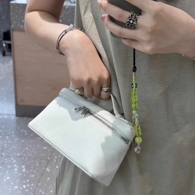 Carefully Selected Lunch Box Bag, Gigi Style Genuine Leather Women's Bag, Simple and Versatile Shoulder Crossbody Box Bag, Niche and Elegant Women's Bag Carefully Selected Lunch Box Bag, Gigi Style Genuine Leather Women's Bag, Simple and Versatile Shoulder Crossbody Box Bag, Niche and Elegant Women's Bag