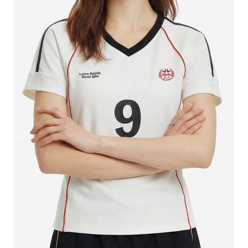 American Retro V-Neck Jersey Short-Sleeved T-Shirt for Women Summer 2026 New Design Casual Sports Style Contrasting Color Top American Retro V-Neck Jersey Short-Sleeved T-Shirt for Women Summer 2026 New Design Casual Sports Style Contrasting Color Top