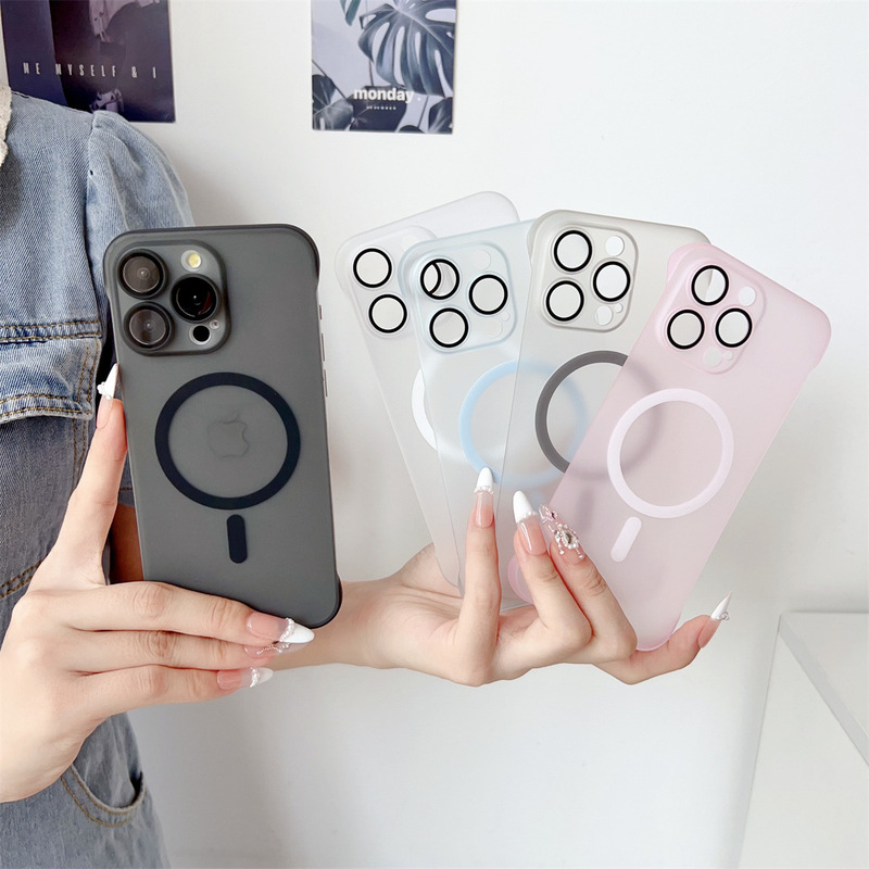 Ultra-thin borderless mobile phone case for Apple 15 magsafe magnetic suction 14 skin feel frosted 13promax hard shell
