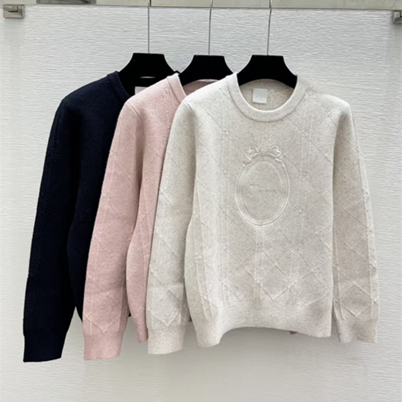 French-style embossed mirror frame embroidered pullover knit top, solid color loose round-neck long-sleeve wool top for women French-style embossed mirror frame embroidered pullover knit top, solid color loose round-neck long-sleeve wool top for women