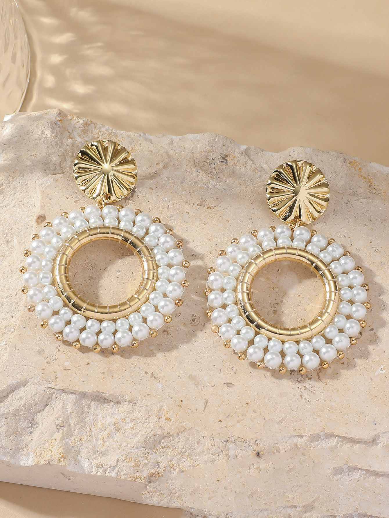 1 Pair Modern Style Round Beaded Imitation Pearl Drop Earrings display picture 4