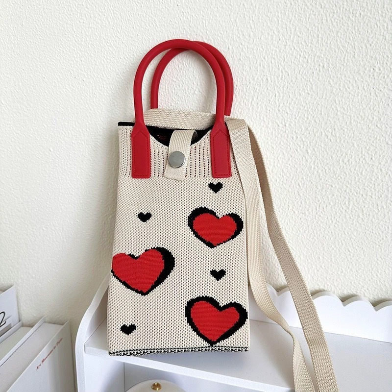 新商品の幸運で金持ちになりました。小銭入れが可愛いです。