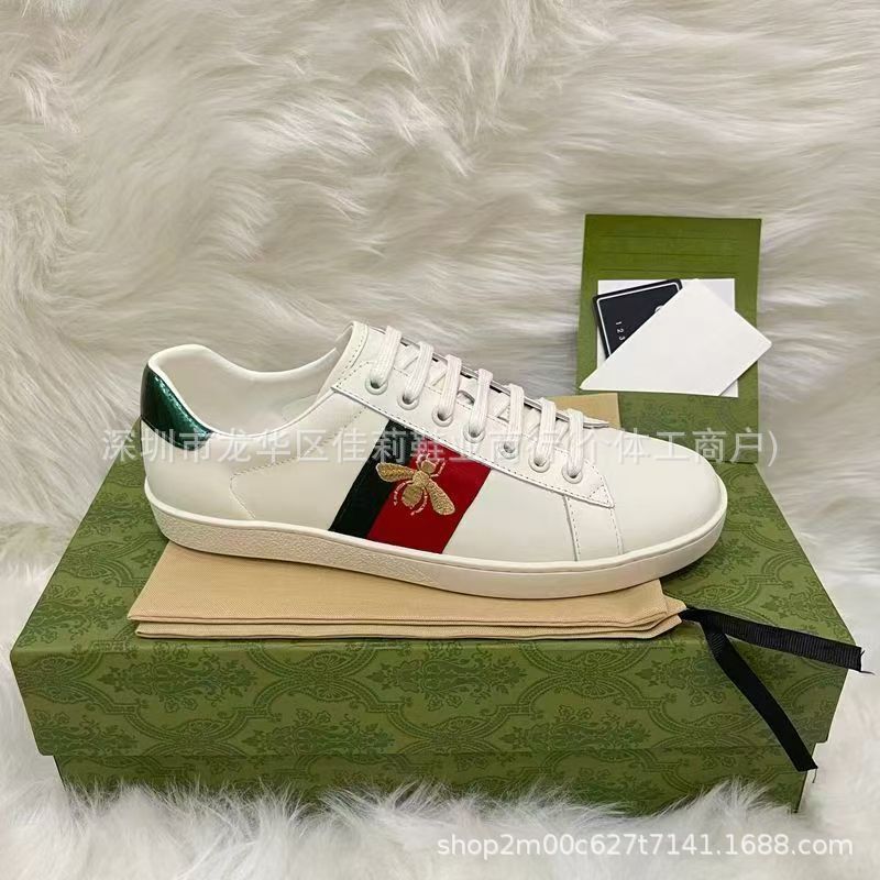 Cross-Border Ready-Made g Home Little Bee White Shoes Embroidered Letter Sneakers 2025 New Mandarin Duck Tail Couple Casual Shoes