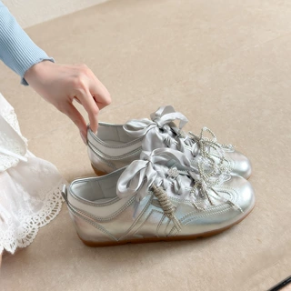 软皮软底银色阿甘德训鞋女款2026春夏季新款平底运动休闲芭蕾单鞋