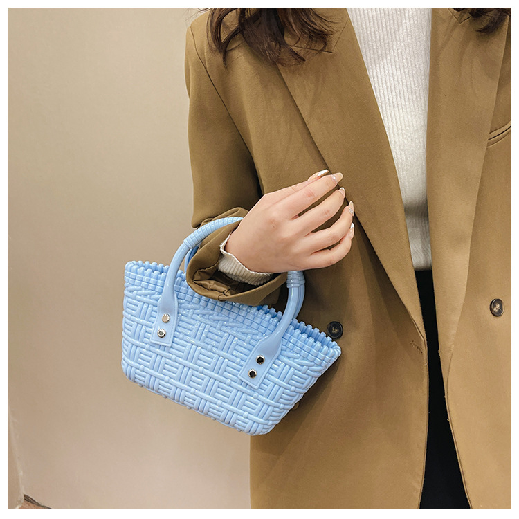 2025 New trendy and versatile crossbody mini vegetable basket jelly bag, fashionable hand-held woven bag, mini tote women's bag undefined