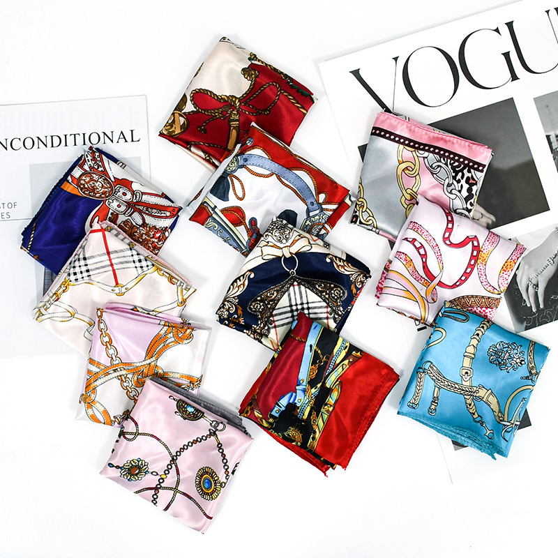 50 Satin Chain Pañuelo cuadrado estampado Color Sense de alta gama Moda de todo fósforo azafata profesional Servicio al cliente Bufanda de decoración Bufanda de seda