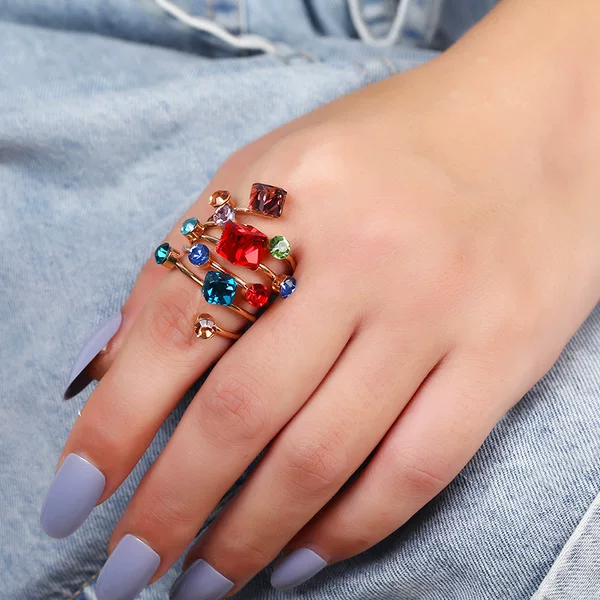 Luxurious Geometric Cube Crystal Gemstone Ring in European and American Court Style, Light Luxury Exaggerated Jewelry Alloy