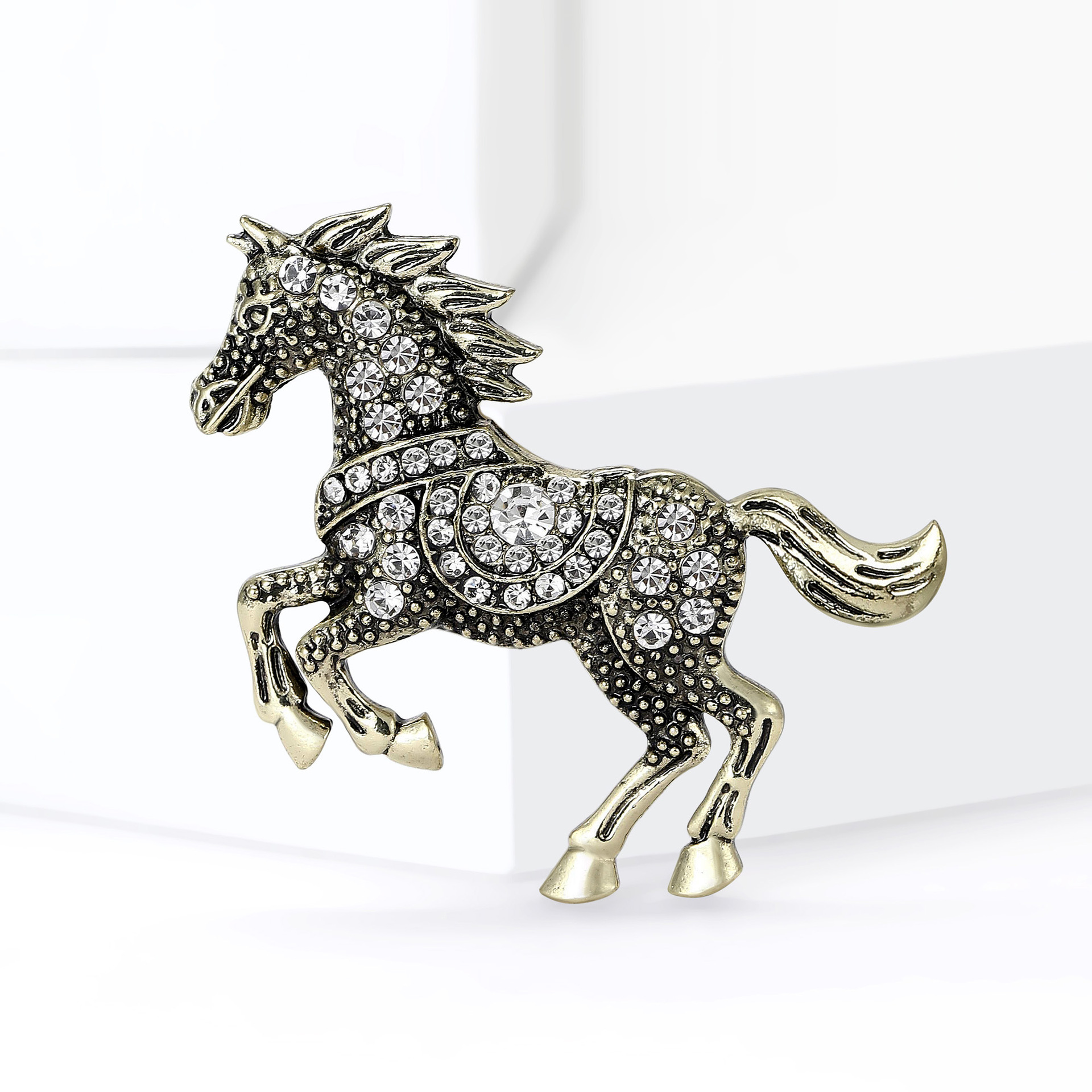 Hot-Selling Fashionable Light Luxury Retro Enamel Horse Rhinestone Brooch Versatile Anti-Exposure Clothing Accessory Pin
