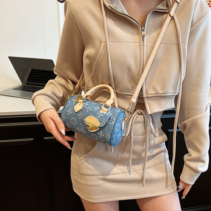 Cross-border Super Popular Niche Denim Bag Women's New Fashion Western Style All-match Crossbody Bag Fashionable Portable Cylinder Bag