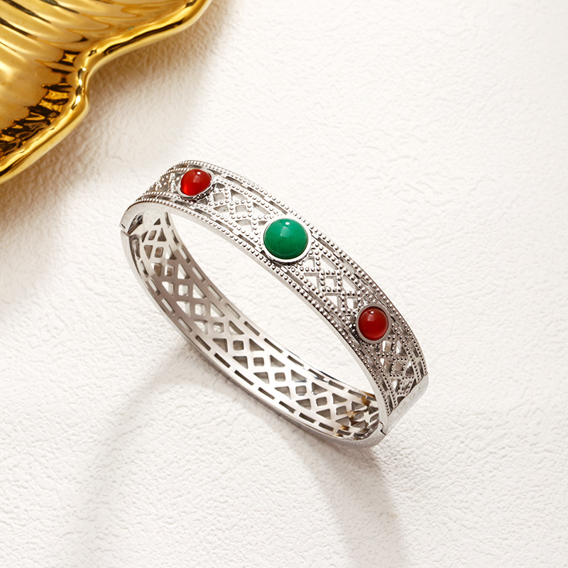 50 세 개의 보석 팔찌 스틸 색상