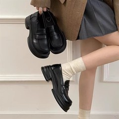 丸い頭の厚い底の靴の女性の黒色の学院の風の小さい革靴の百合の英倫の楽福の靴の2025正装の靴のjk靴