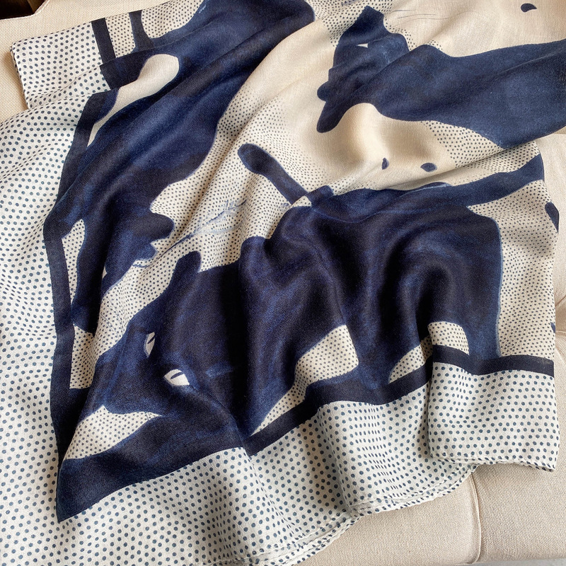 Simple elegante anacardo impreso algodón decorativo y lino mano-sensación bufanda cuadrada grande 135*135cm playa protector solar chal bufanda de seda