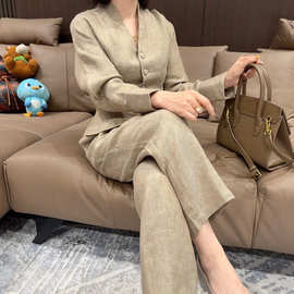 轻熟女高级感气质时髦套装春夏新款通勤复古收腰外套休闲裤两件套