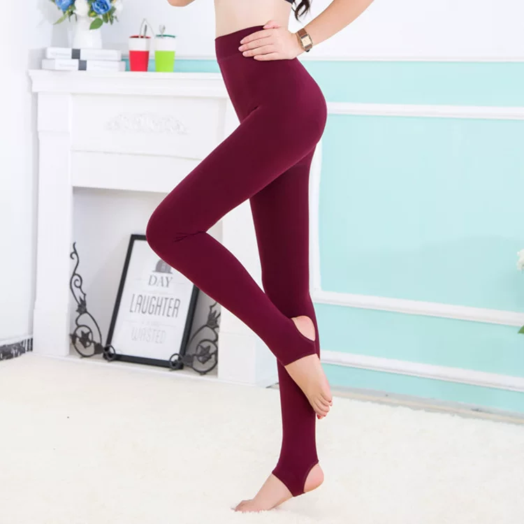 Face mask, woolen overall, fitted yoga clothing, autumn