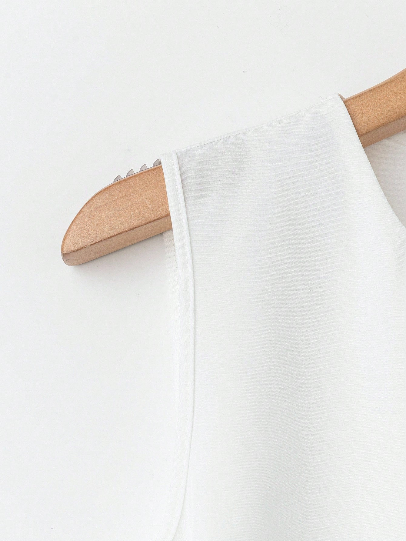 Women's Clothing Solid Color Notched V Neck Sleeveless Shirt New Style Top In Stock_ecoleips.com