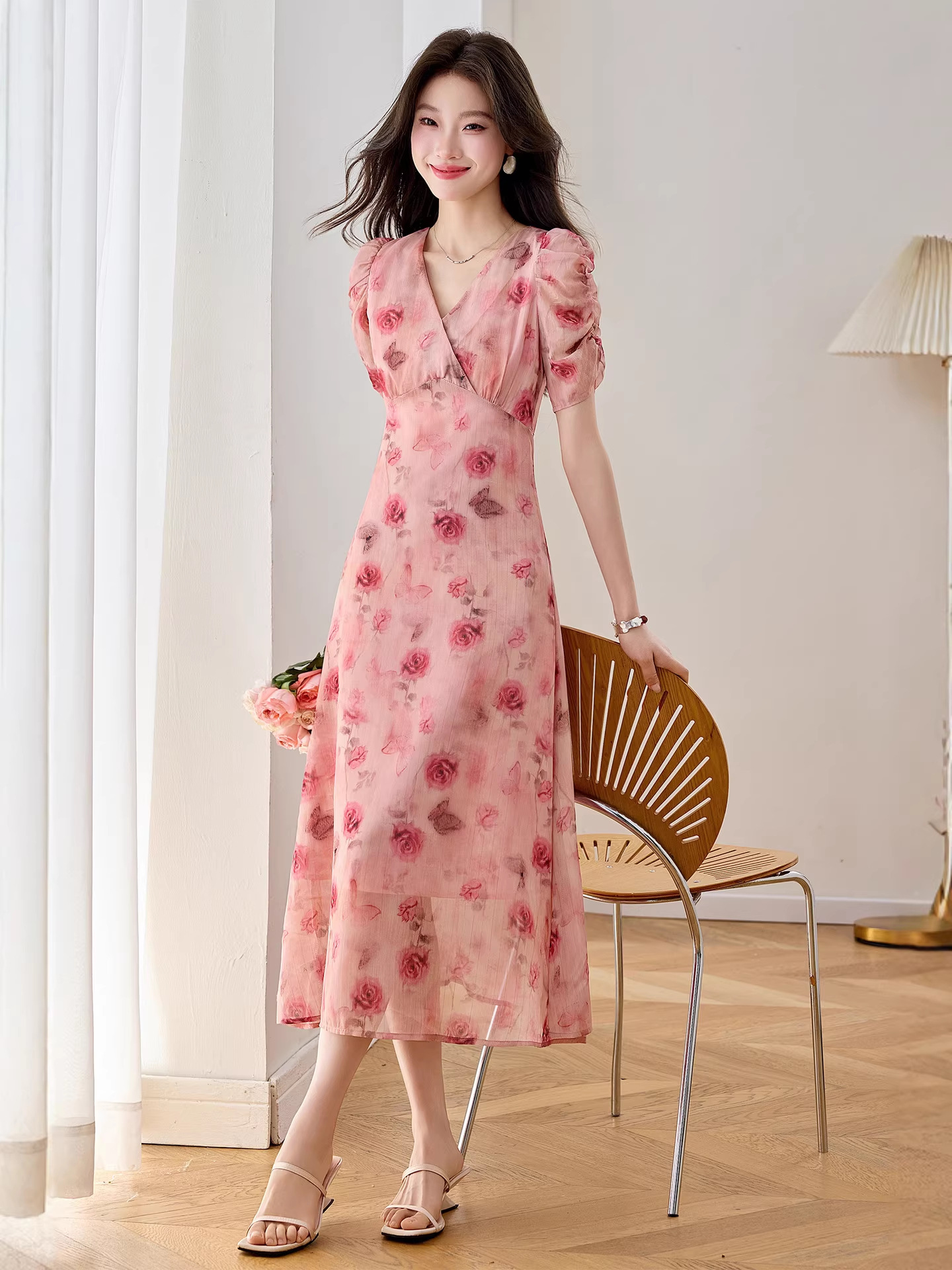 Đầm maxi nữ cổ V thắt eo in hoa dáng dài WA9513 — Hoa hồng