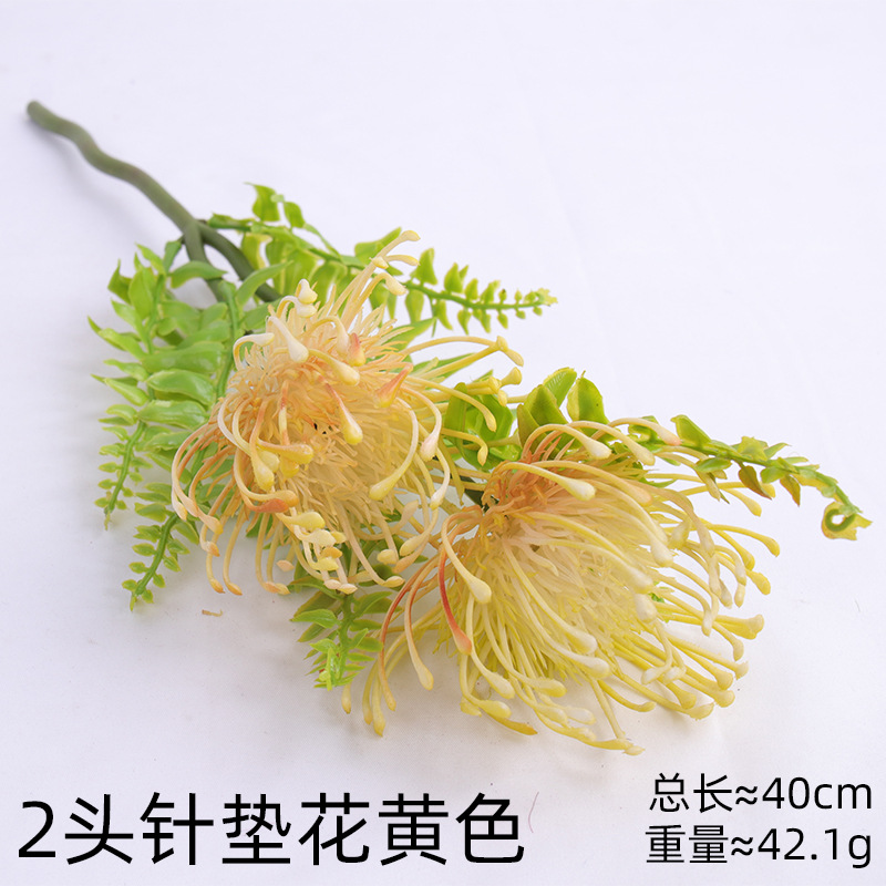 Simulación de plantas verdes flores falsas mano